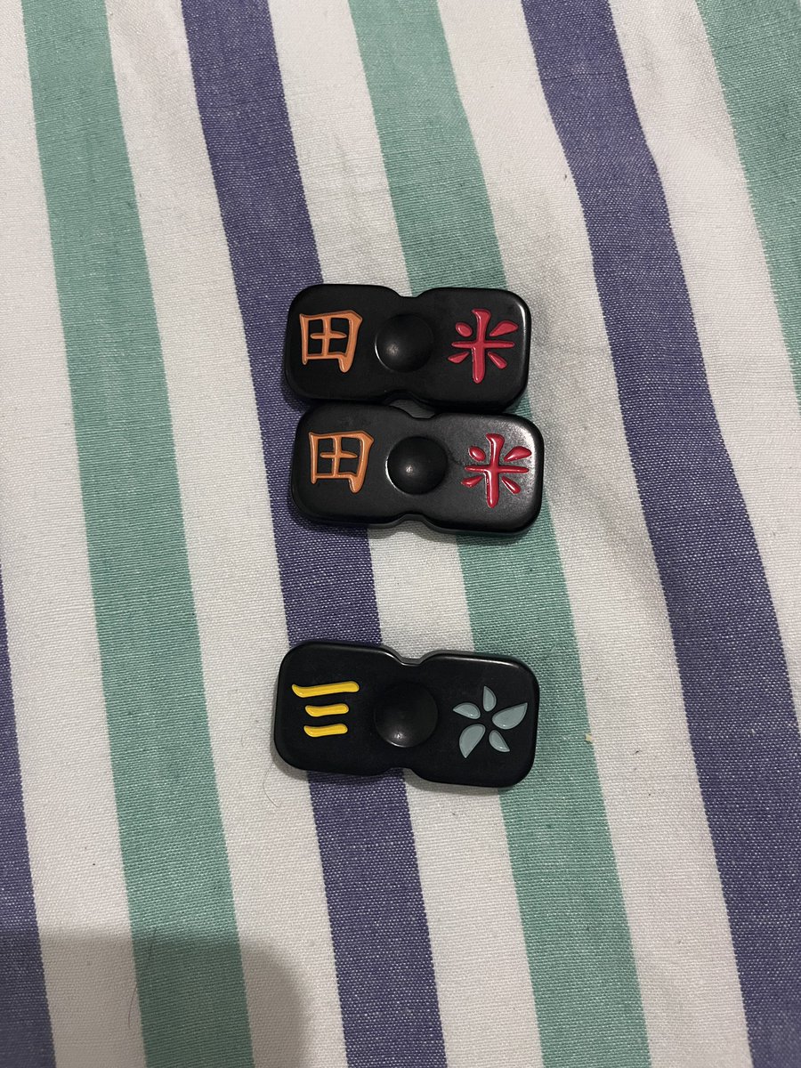 craigpsinclair's tweet photo. @bananagrams we just opened a brand new box of Cobra Paw but we have a missing tile and a duplicate tile. We have two orange red ones but we don’t have one which is yellow and red. Can you help? https://t.co/jOdmPN10Lx