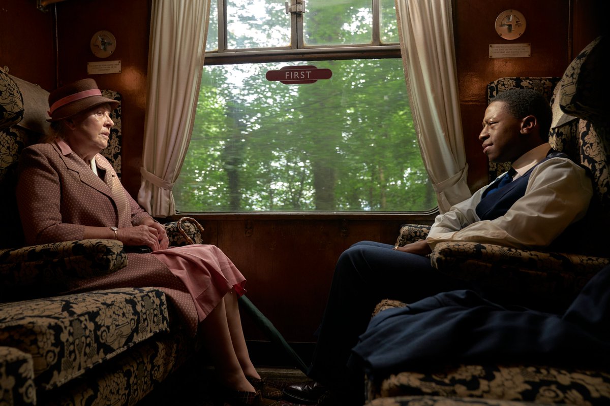 📸 England, 1954. On a train to London, Fitzwilliam (David Jonsson) meets Miss Pinkerton (Penelope Wilton), who tells him something's not quite right in a sleepy English village... Get your first look at a classic Agatha Christie mystery More ➡️ bbc.in/49hflEd