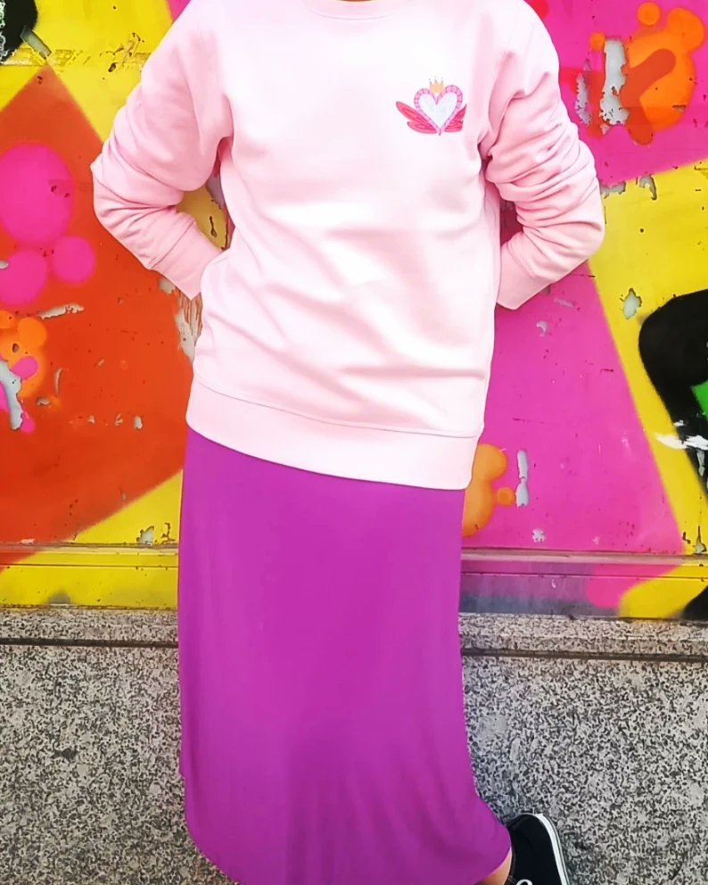 danielaysusalas's tweet photo. La sudadera de nuestra colección exclusiva está disponible en la web en varias tallas. Es de algodón orgánico y su tacto es increíble.
Colección hecha para visualizar la #SaludMental y el #bullying https://t.co/DIzITwcBae 🦋🫀🧠 https://t.co/gTvdfBa5NJ