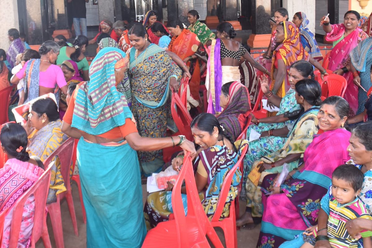 Padmavati_Gas's tweet photo. Padmavati Gas Agency H P Gramin Vitarak We conducted LPG Panchayat at Killa oni Mishrikoti @HPCL
@HUBLILPGRO @HpclSz https://t.co/AQ58G2g6z5