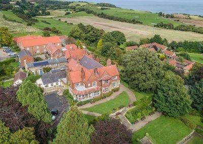 Cober Hill: Where Your Furry Friends Are Welcome! Stay here for the ultimate pet-friendly holiday in the heart of the North York Moors National Park. 

🐶 Welcomes dogs 🐾 
weacceptpets.co.uk/north_yorkshir… 

<a href="/Coberhill/">Cober Hill</a> #PetFriendlyHoliday #OutdoorAdventures