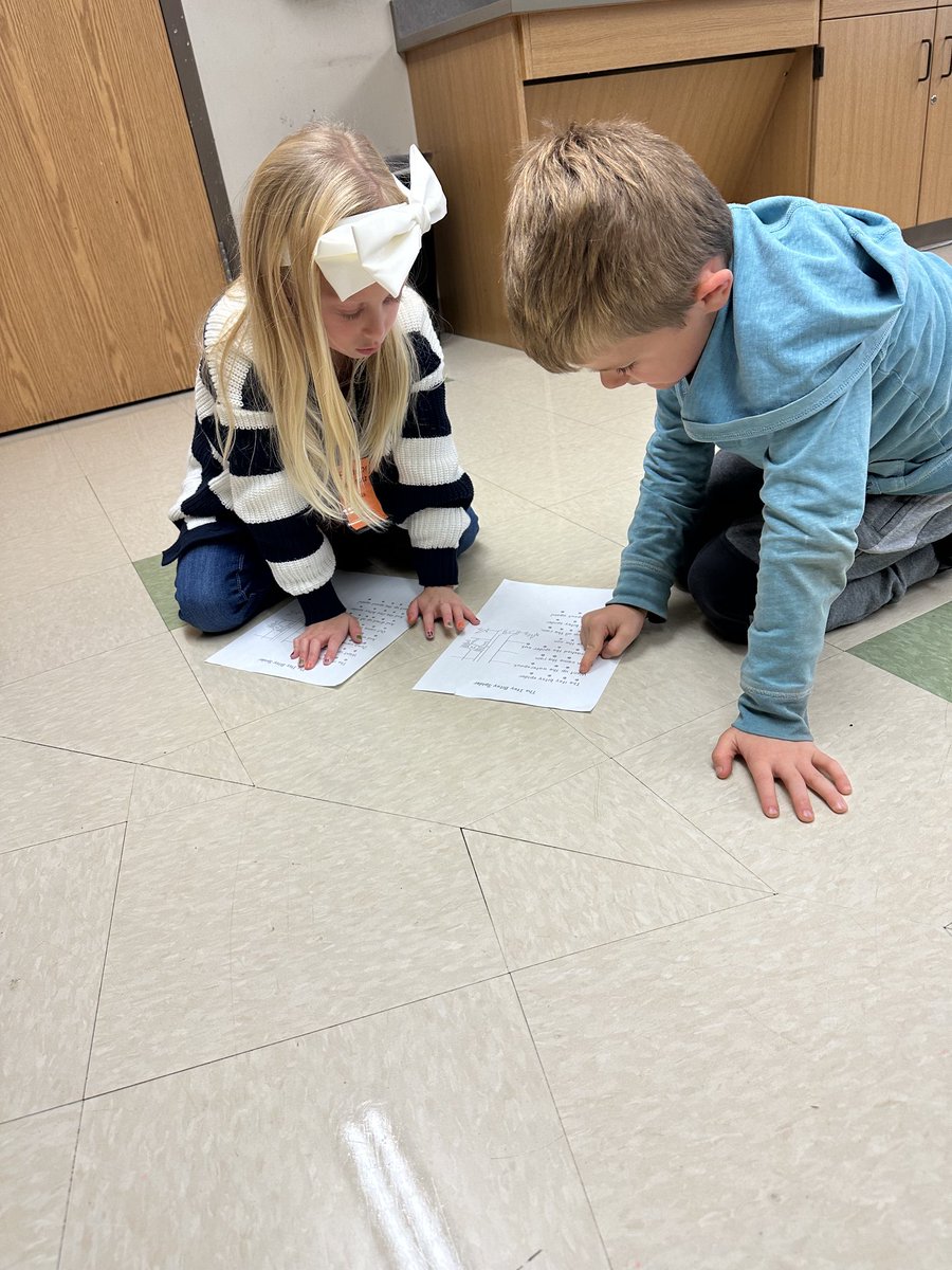 AmandaPitzele's tweet image. Repeated readings of nursery rhymes, songs  and poems help build fluency and partner power!  #wwsallin #growtogether #rockstrong
@TimRasinski1