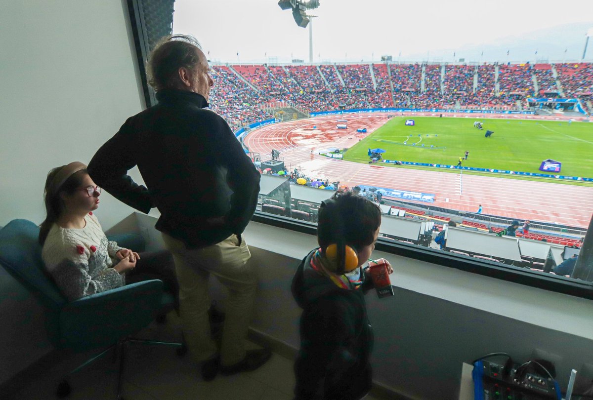 🛋️ Sala TEA del Coliseo Central debuta con 38 mil personas en el estadio

🏟️ Un oasis en medio del ruido del espectáculo: muy acogidos se sintieron los menores de edad con Trastorno del Espectro Autista (TEA), quienes probaron por primera vez el espacio que llega para incluir a