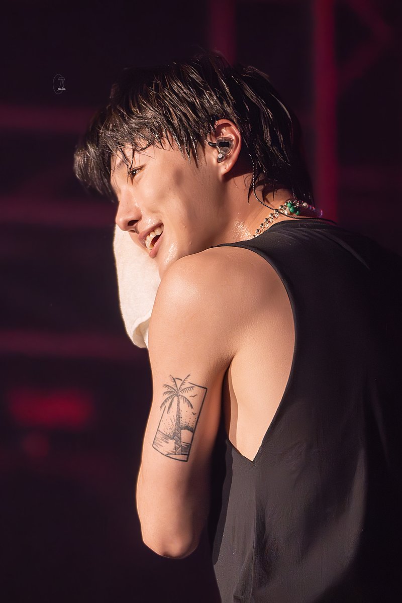 231029 OO-LI AND IN SEOUL  

Drawing ocean 무대 위에
🌴야자수 on your back 🌴

#조승연 #우즈 #WOODZ #우리콘 
#OO_LI_and #OO_LI_PROJEC