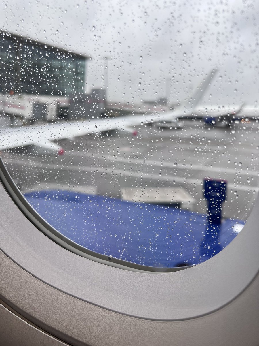 About to go live on .<a href="/BigJetTVLIVE/">BIG JET TV</a> 😬