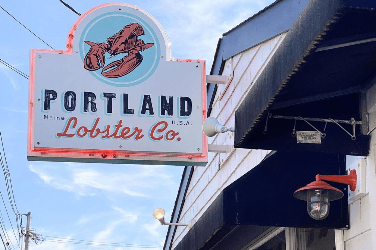 VisitMaine.net tweet media