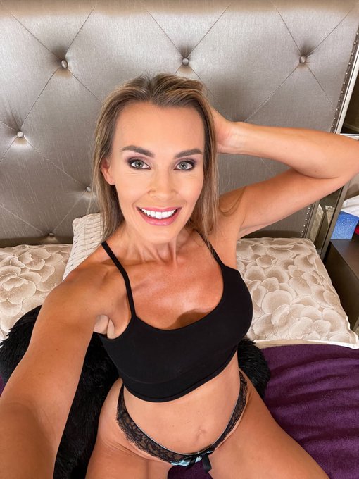 Make sure you&rsquo;re following my FREE Only Fans account 😃  https://t.co/TXPPx2SVtl https://t.co/2IXuIGp<a href="/tag/peepingtom"class="tags"><span>#peepingtom</span></a>