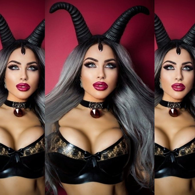 Til next year...🖤🎃🖤  Was going to post this after #Halloween but was too busy 😂  Modelling for Cathouse<a href="/tag/latex"class="tags"><span>#latex</span></a><a href="/tag/fetishmodel"class="tags"><span>#fetishmodel</span></a><a href="/tag/halloween"class="tags"><span>#halloween</span></a><a href="/tag/goth"class="tags"><span>#goth</span></a><a href="/tag/gothic"class="tags"><span>#gothic</span></a><a href="/tag/latexmodel"class="tags"><span>#latexmodel</span></a>