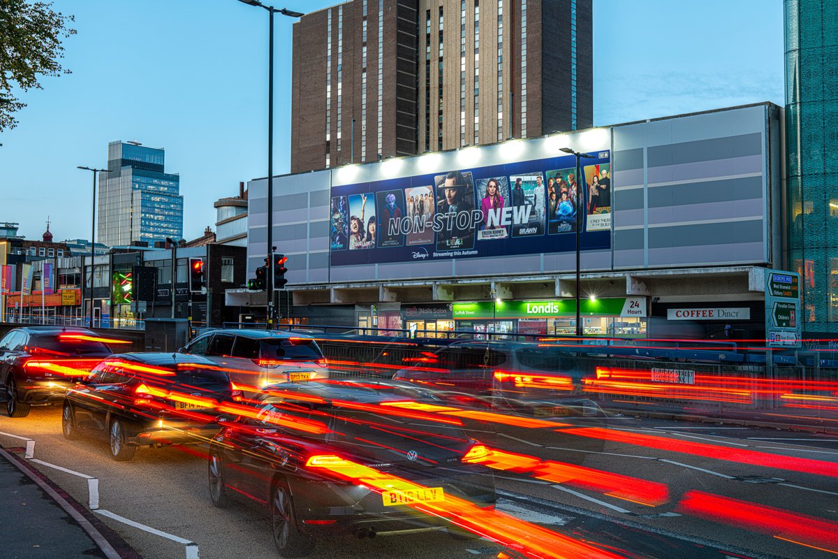maximusmaximise's tweet photo. Welcoming a New-vember, streaming service @DisneyPlus dominates the city centres with its latest campaign. @zenith @PublicisGroupe 

#OOH #outofhome #advertising #megabanner https://t.co/mwuBKOT6zO