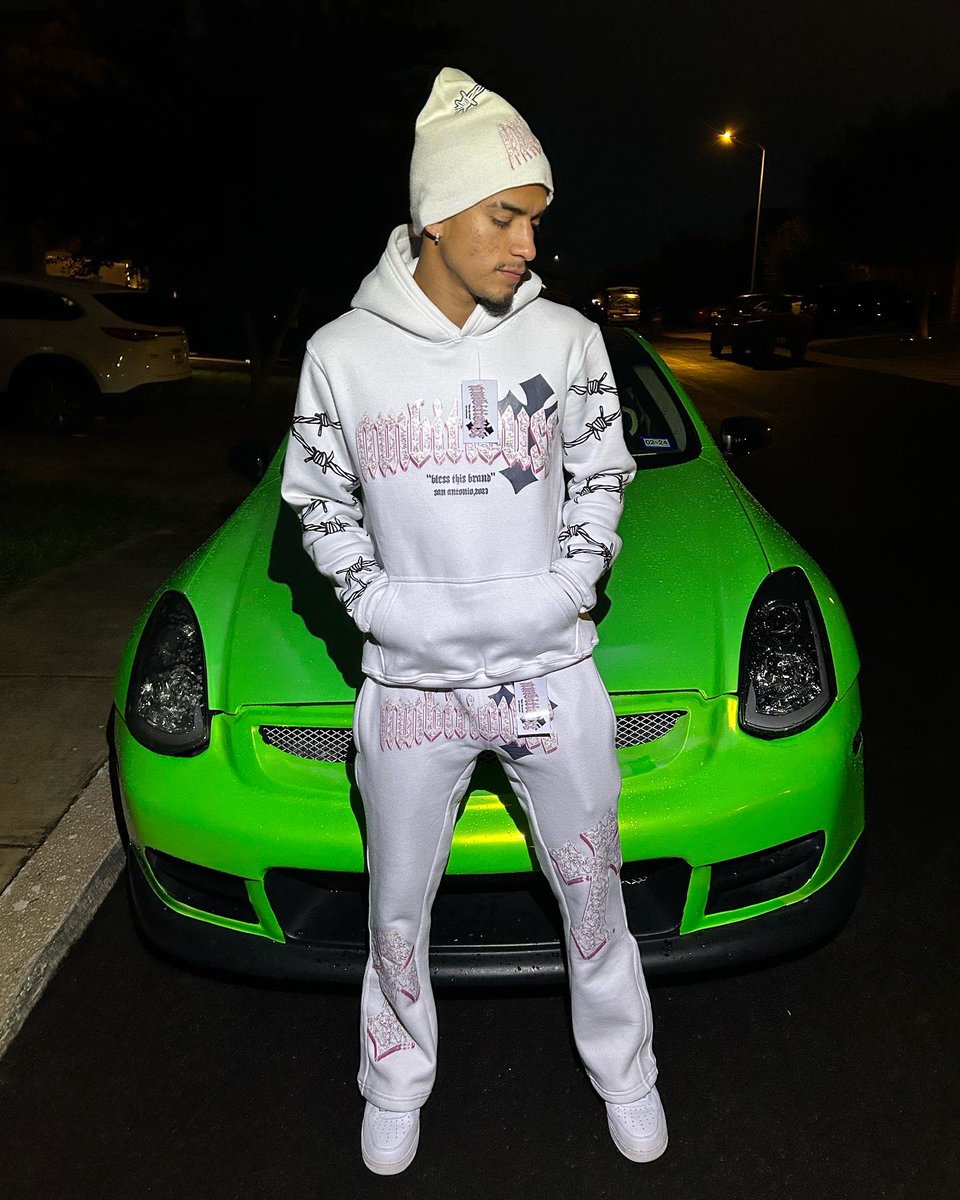 YOUNGSTRETCHH's tweet photo. Big brrrr❄️https://t.co/idNUjPhH0b https://t.co/w0Mg7LbKnr