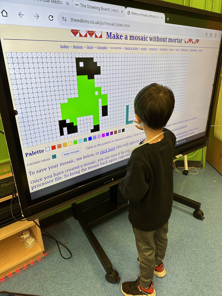 PS101Q 🐝 tweet media