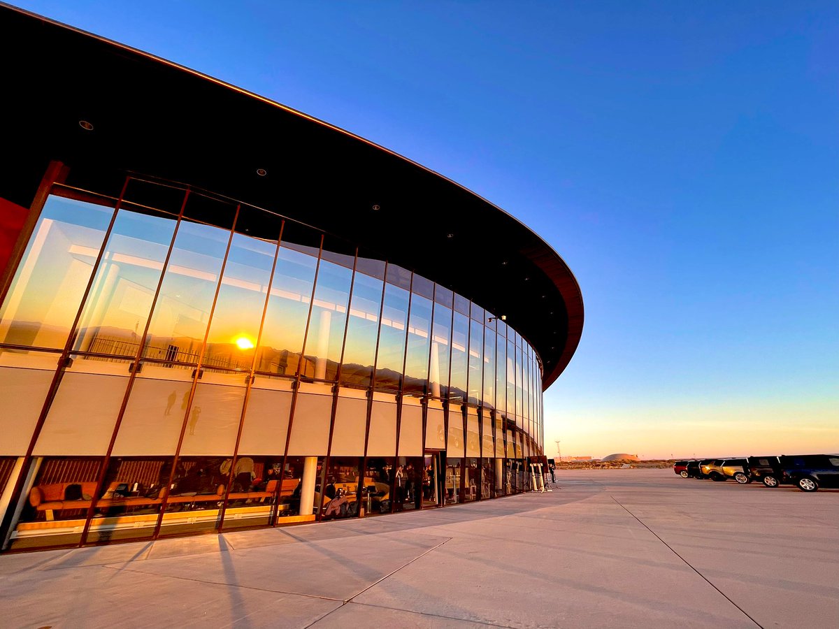 virgingalactic's tweet photo. 🌅 Sunrise views at @Spaceport_NM on #Galactic05 launch day! https://t.co/v8CR2suSxp