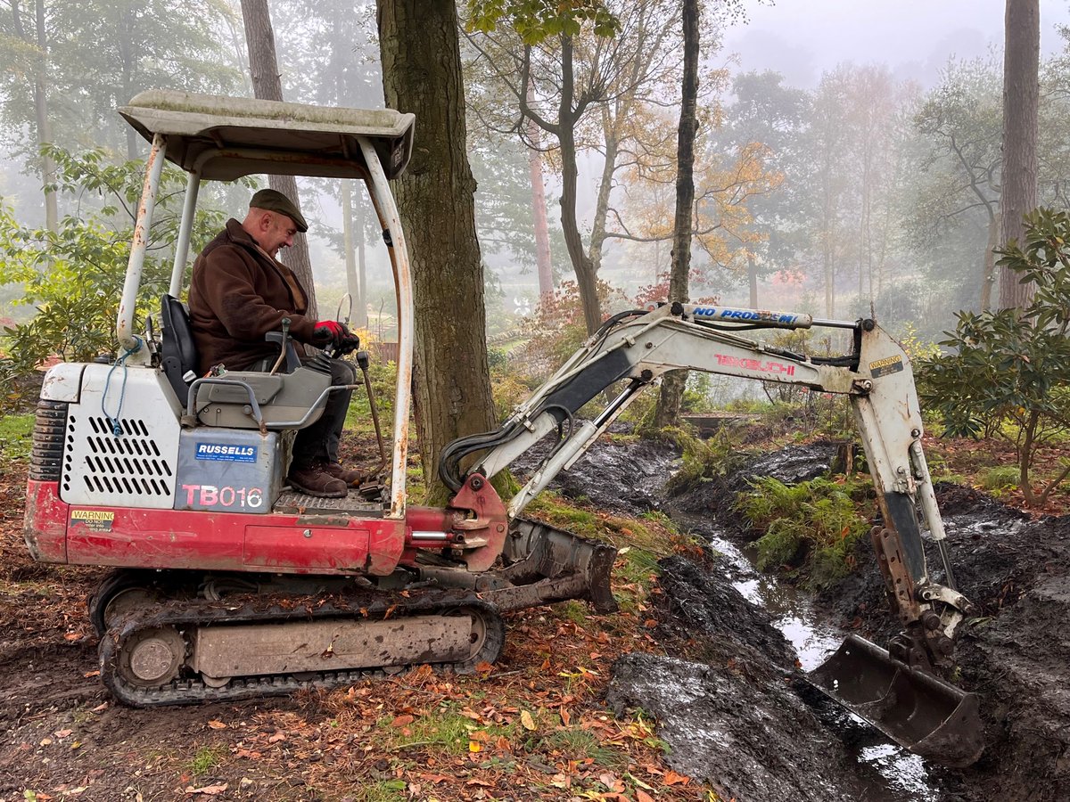 We are putting the sculptures to bed and the gardeners are starting on their winter works. Don't miss out on our 2024 Early Bird Season Ticket offer - find out more in our November newsletter below: mailchi.mp/himalayangarde…