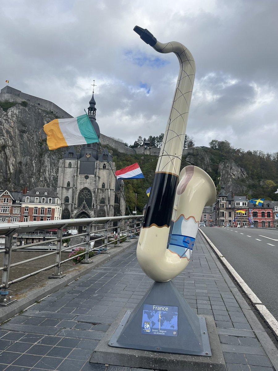 FestivalSax's tweet photo. L’anniversaire d’Adolphe Sax approche! Voici quelques photos prises ce matin de sa belle ville natale: Dinant en Belgique. En ce moment s’y déroule le Concours International Adolphe Sax, où les talents🎷🌍 de demain rivalisent pour tenter de remporter le titre de Premier Lauréat! https://t.co/rX44REOrYu
