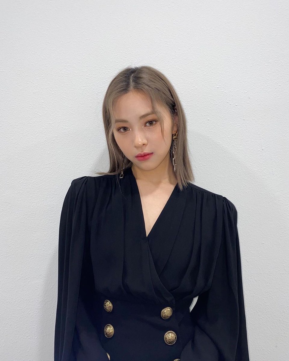 everyone, meet my fiancé