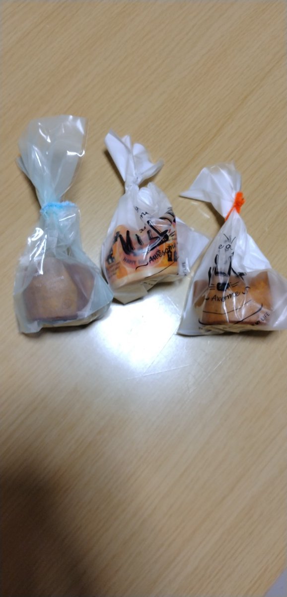ni26739's tweet photo. 友達にパンケーキもらった https://t.co/olwJLKdmoi