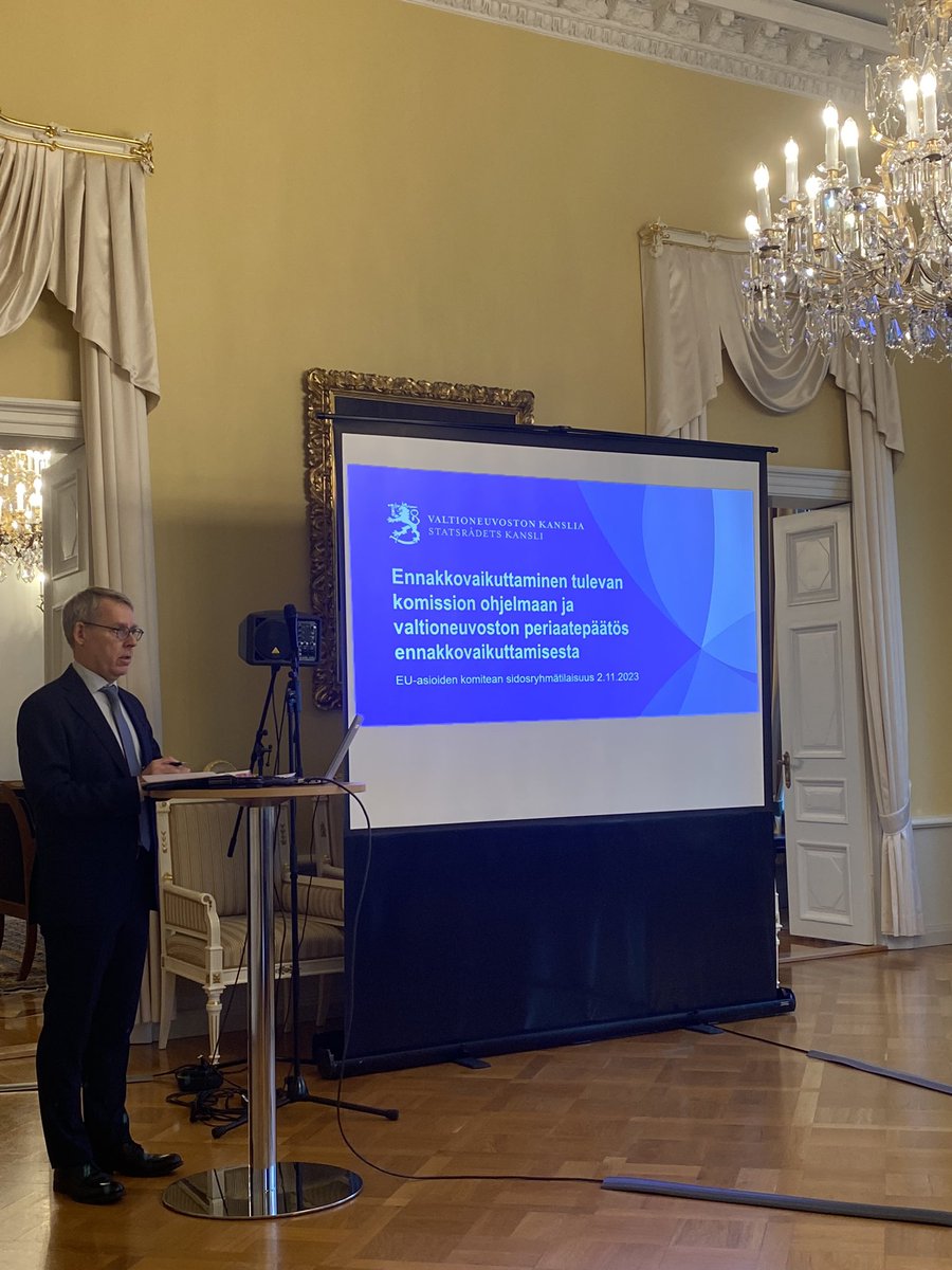 EU-asioiden komitean (=ministeriöiden kansliapäälliköt) sidosryhmätilaisuudesssa Suomen EU-ennakkovaikuttamisesta erinomaista keskustelua painopisteistä ja keinoista. <a href="/jariPLuoto/">Jari Luoto</a> johti puhetta. Kiitos osallistujille!