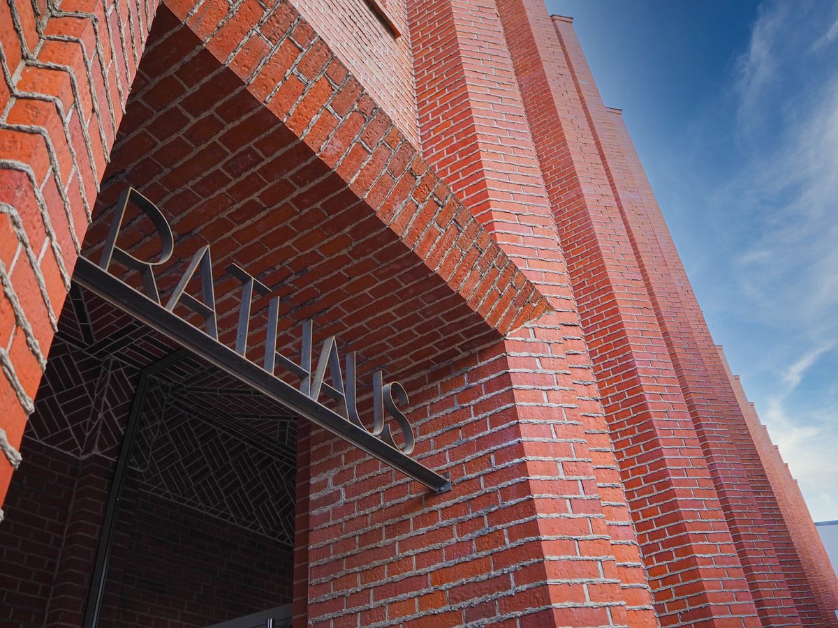 📣 Wir suchen Sie! Nutzen Sie Ihre Chance, bewerben Sie sich direkt über unser neues Onlineportal.

➡️ forst-lausitz.de/stellenangebot…

• Sachbearbeiter/-in Personalentwicklung/ Gesundheitsförderung (m/w/d)

• Mitarbeiter/-in Bibliothek (m/w/d)

#forstlausitz #stadtverwaltung #Jobs