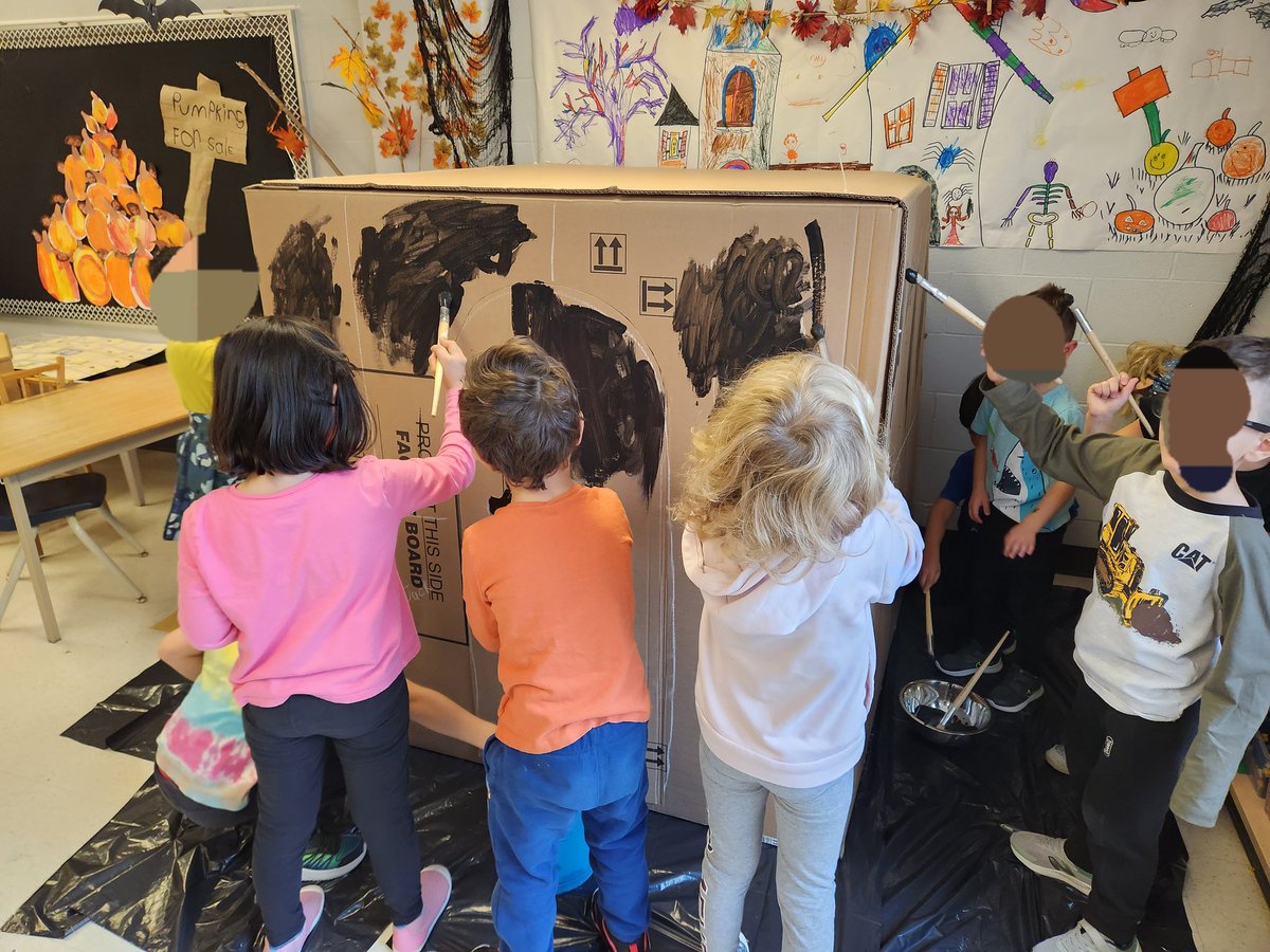 Mrs. Dominelli and Mrs. Frias tweet media