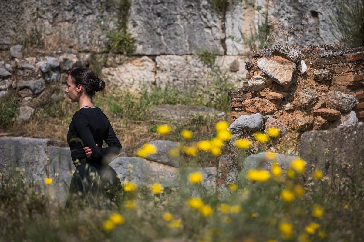 ΜΥΣΤΗΡΙΟ 20 PERFORMING ARTS INITIATOR ΑΦΗΓΗΜΑΤΙΚΗ ΑΡΧΑΙΟΛΟΓΙΑ Η πρωτοποριακή περφόρμανς επιστρέφει στον εμβληματικό αρχαιολογικό χώρο της Ελευσίνας αναζητώντας το μυστικό του Αφήγημα. Μάθετε περισσότερα στο 2023eleusis.eu/events/mystiri…