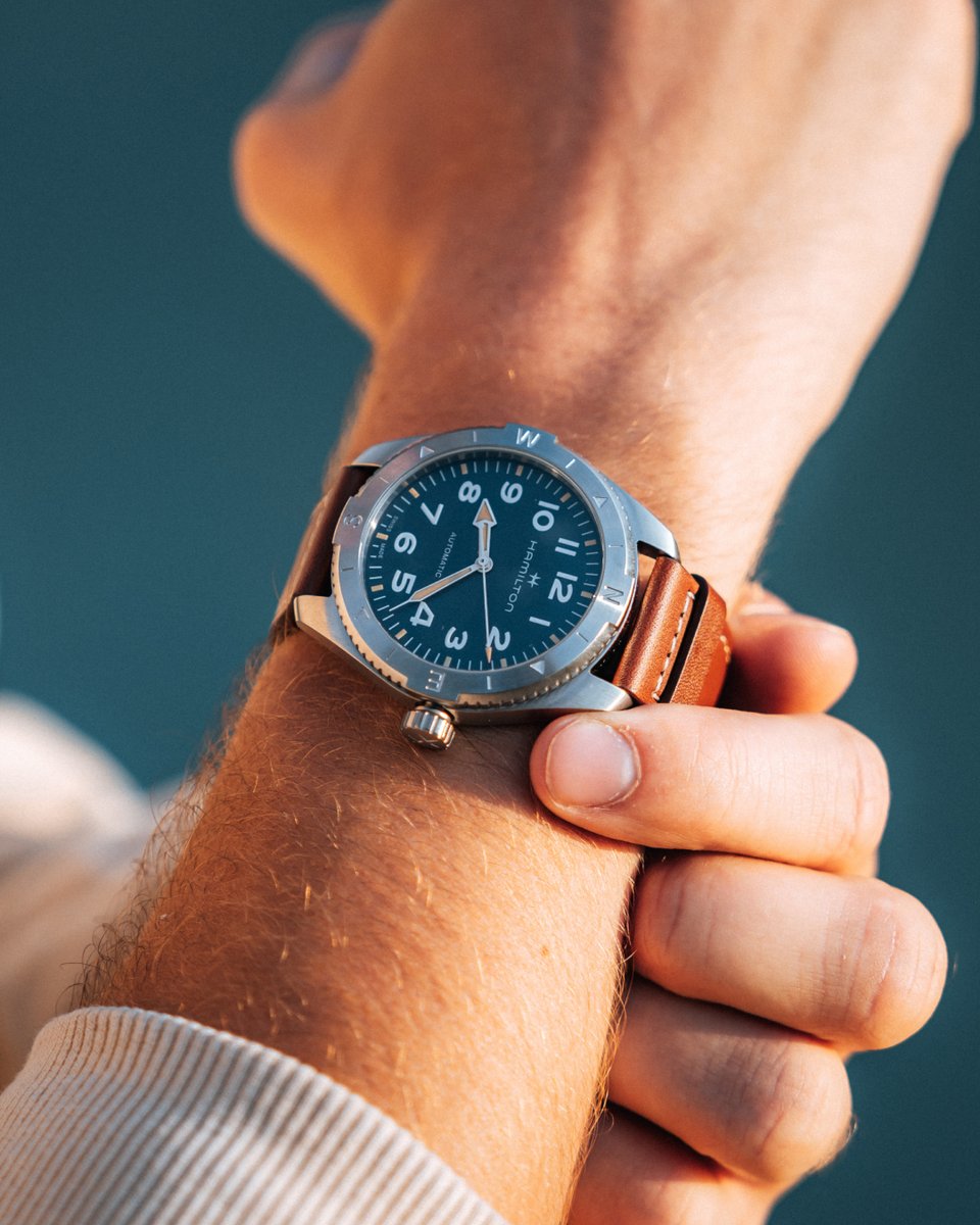 hamiltonwatch's tweet image. “As a watch enthusiast, I couldn't have asked for a better companion for this trip than @hamiltonwatch’s latest timepiece, The Khaki Expedition watch.” by Mel Zagers

#hamiltonwatch #stepoutside #expedition  #adventureawaits 
(Ref. H70315540)