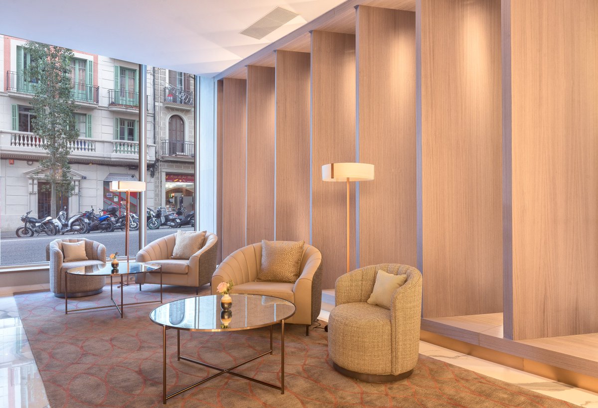 ChapasMunoz's tweet photo. Proyecto InterContinental Hotel Barcelona fabricado con nuestro Tay tintado por la firma italiana @tabu_wood.

#woodworking #furniture #interiordesign  #muebles #wood #woodveneer #veneers #design #architecture #project #decoracion #proyectos  #chapamadera #arquitectura https://t.co/NS37EzSa4Z