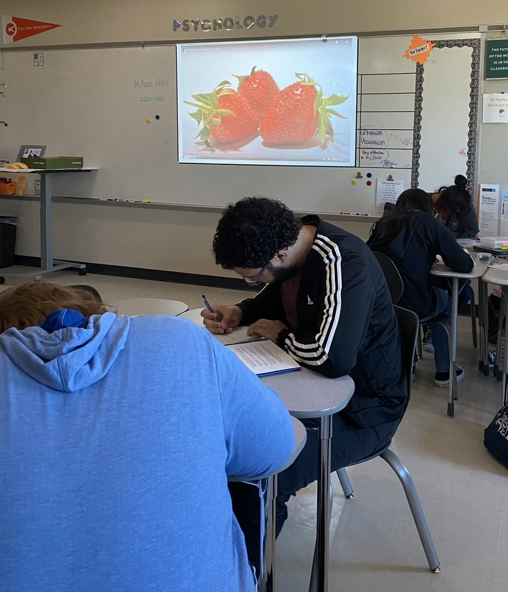 Heather Schuster tweet media