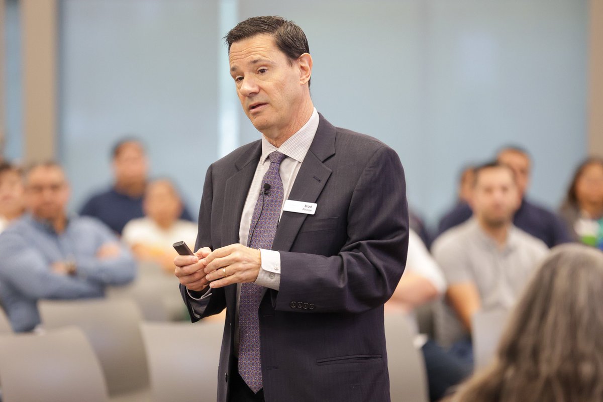 iebcnow's tweet photo. Dr. Brad Phillips enjoyed the impressive @AlamoColleges1 Employee Development Day where his keynote speech on “Creating Caring Campuses” addressed how District employees can engage in behaviors to exhibit a sense of care. IEBC President Phillips said it was a terrific turnout. https://t.co/dawSb8Mlp4