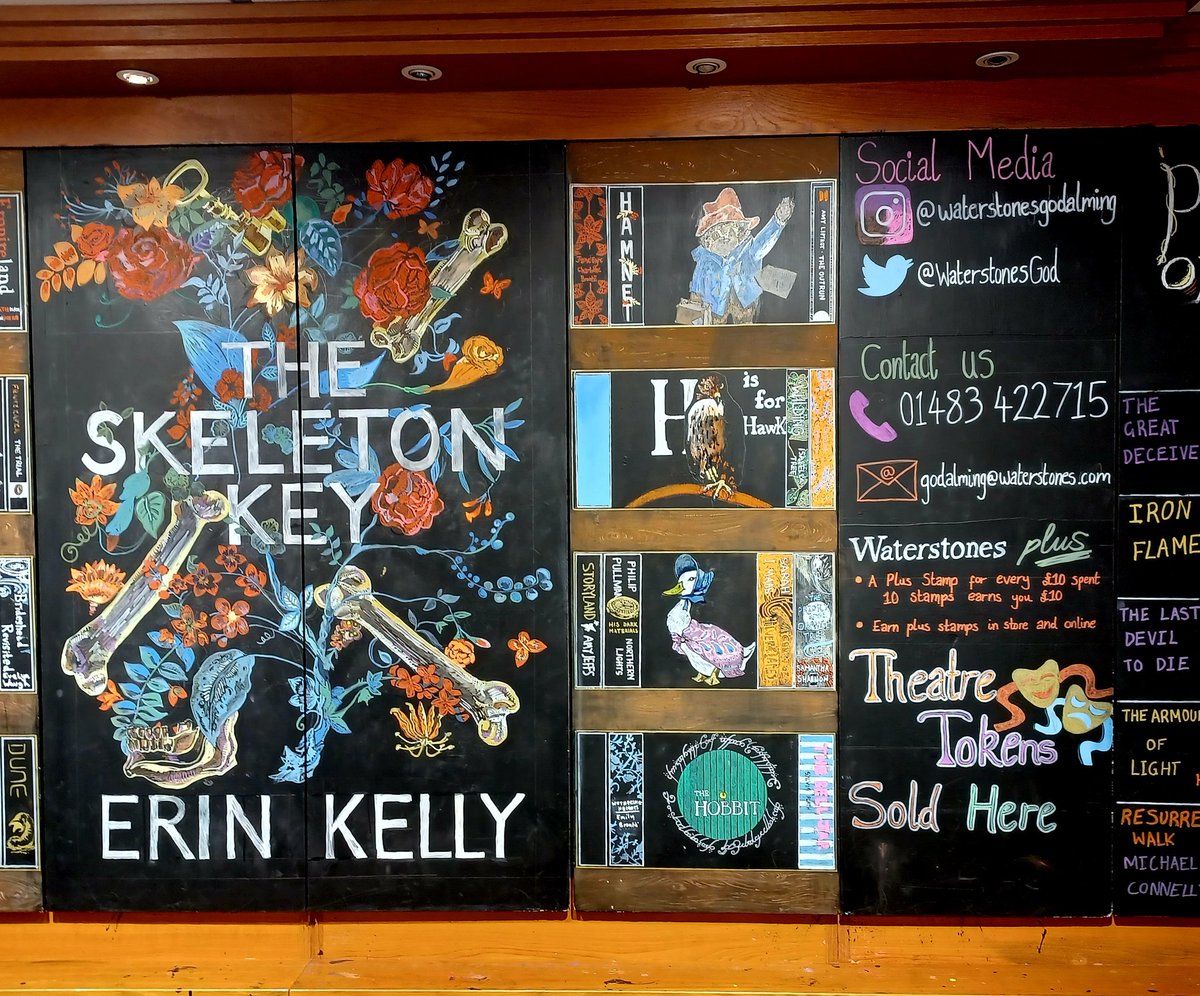 StartLicensing's tweet photo. Some talented staff @WaterstonesGod @Waterstones
Fabulous #artwork in store - and what a lovely way to shine a light on the #books they are selling. Well done.
#godalming #bookretailing
@thebookseller
@BeatrixPotter @paddingtonbear
#theskeletonkey @mserinkelly https://t.co/BOG0BUBdMT
