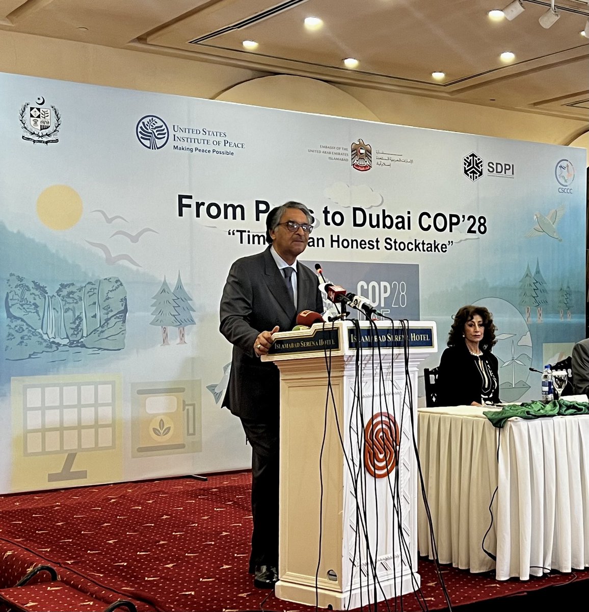 aisha4climate's tweet photo. #CSCCC ⁦@ForeignOfficePk⁩ Minister Jilani reiterated Pakistan’s resolve to address the climate crisis using multilateral, regional and national forums to highlight the principle of common but differentiated responsibility for a fair future that leaves no one behind. https://t.co/Js2NobR2ma