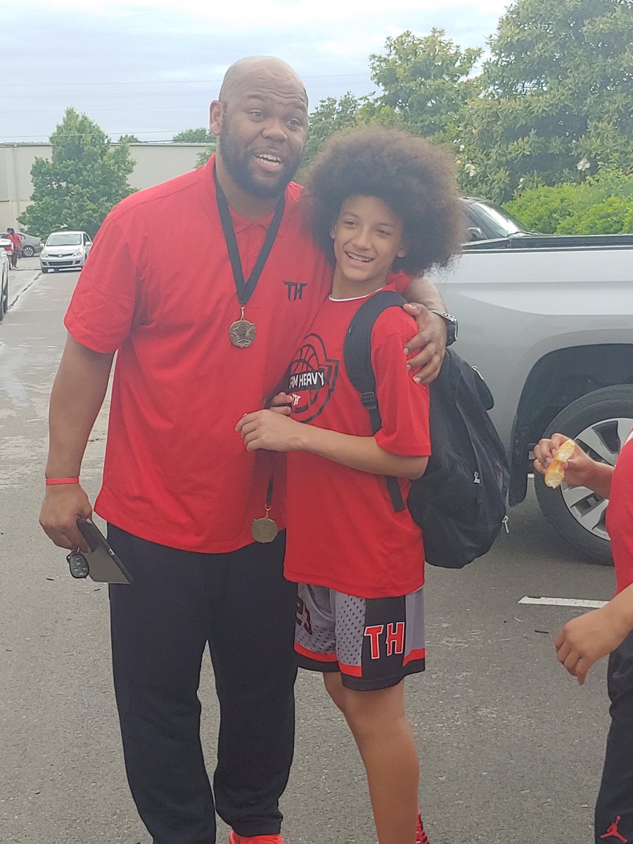 DLEE1023's tweet image. #TBT ⁦@jordannnnlee__⁩ ⁦@IamHeavyO⁩ Summer 2019 #TeamHeavy