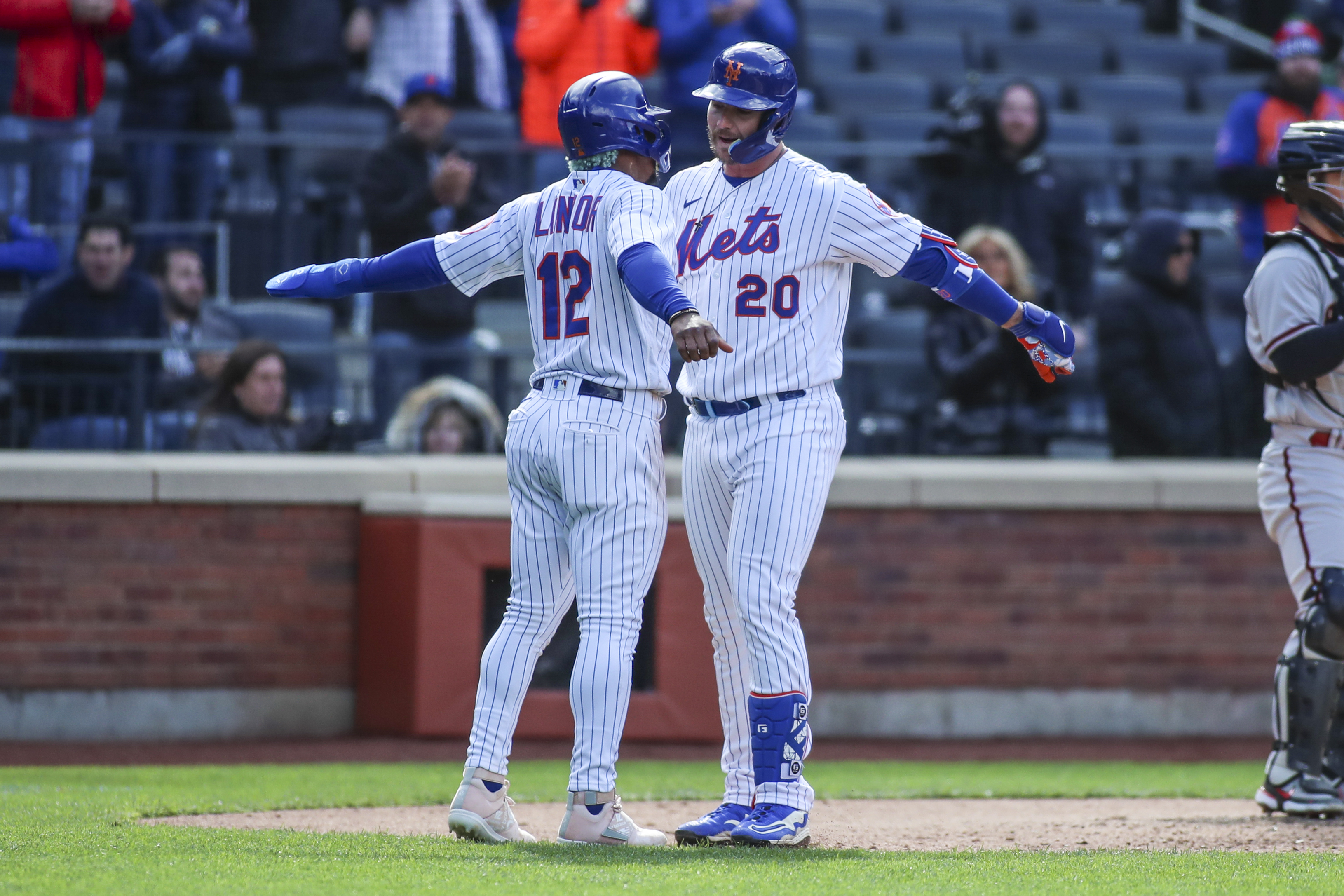 MetsRewind on X: "Francisco Lindor and Pete Alonso are finalists for the 2023 Silver Slugger Award. Who holds the franchise record for most SS Awards as a @Mets player? Subscribe and read