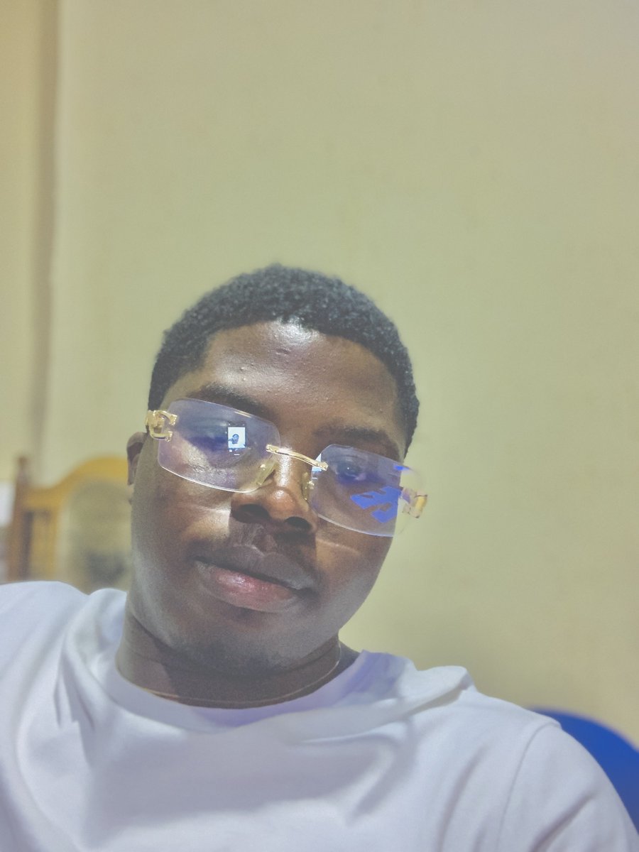 NftRyuk's tweet photo. RT @pips_daily: My name is Kingsley A.K.A ( daily pips📈 )

I look at candlestick for a living 

How about you? https://t.co/Xy5H1eJwzv