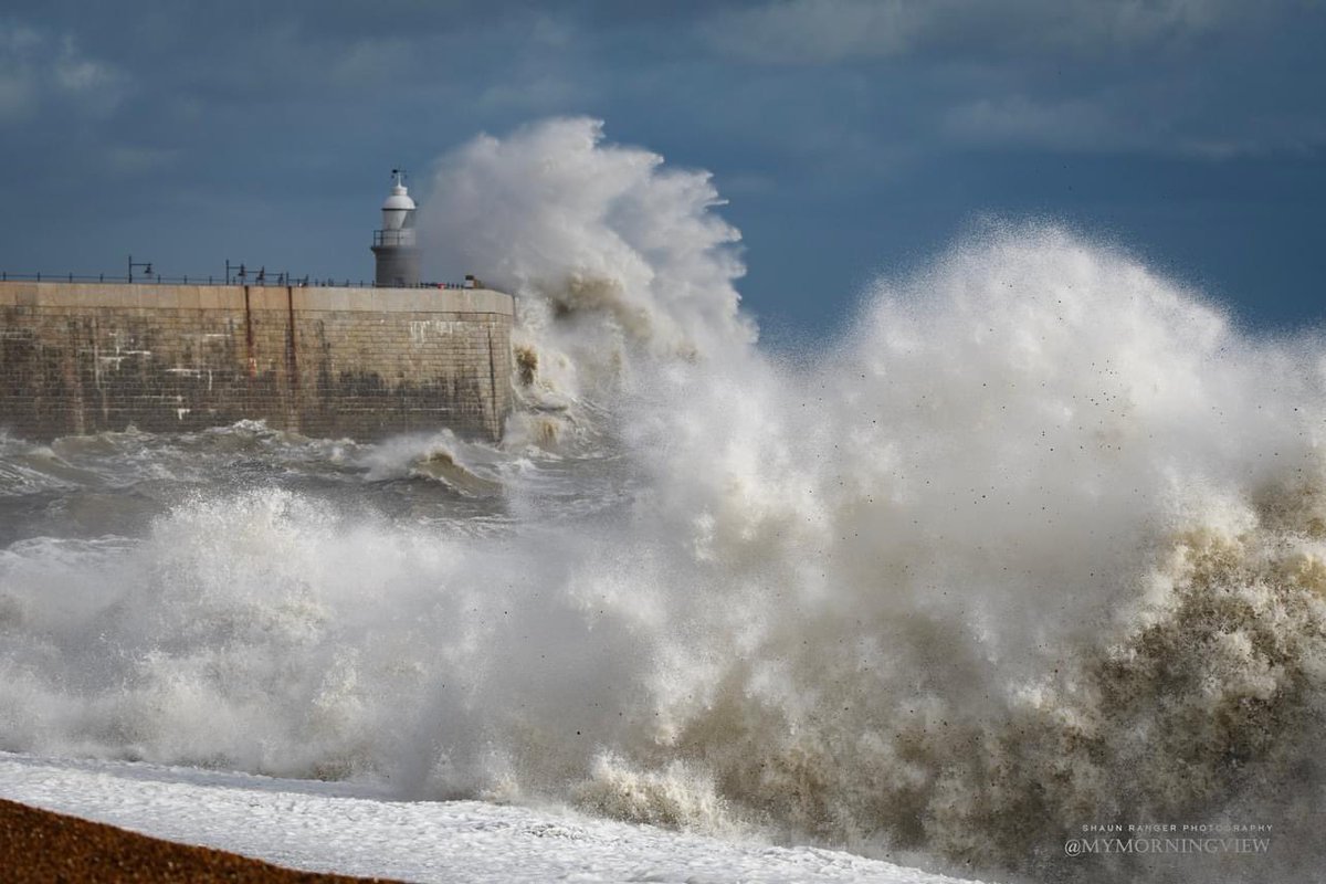 STORM CIARAN

F O L K E S T O N E

What do you see?

Storm Ciaran at Folkestone Harbour. 
#stormciaran #storm #folkestoneharbourarm  #bbcsoutheast #itvmeridianweather #kent #kentlive #bbckent #waves #weather  #stormchasing   #wildweather #lighthouse #nikond500 #nikon