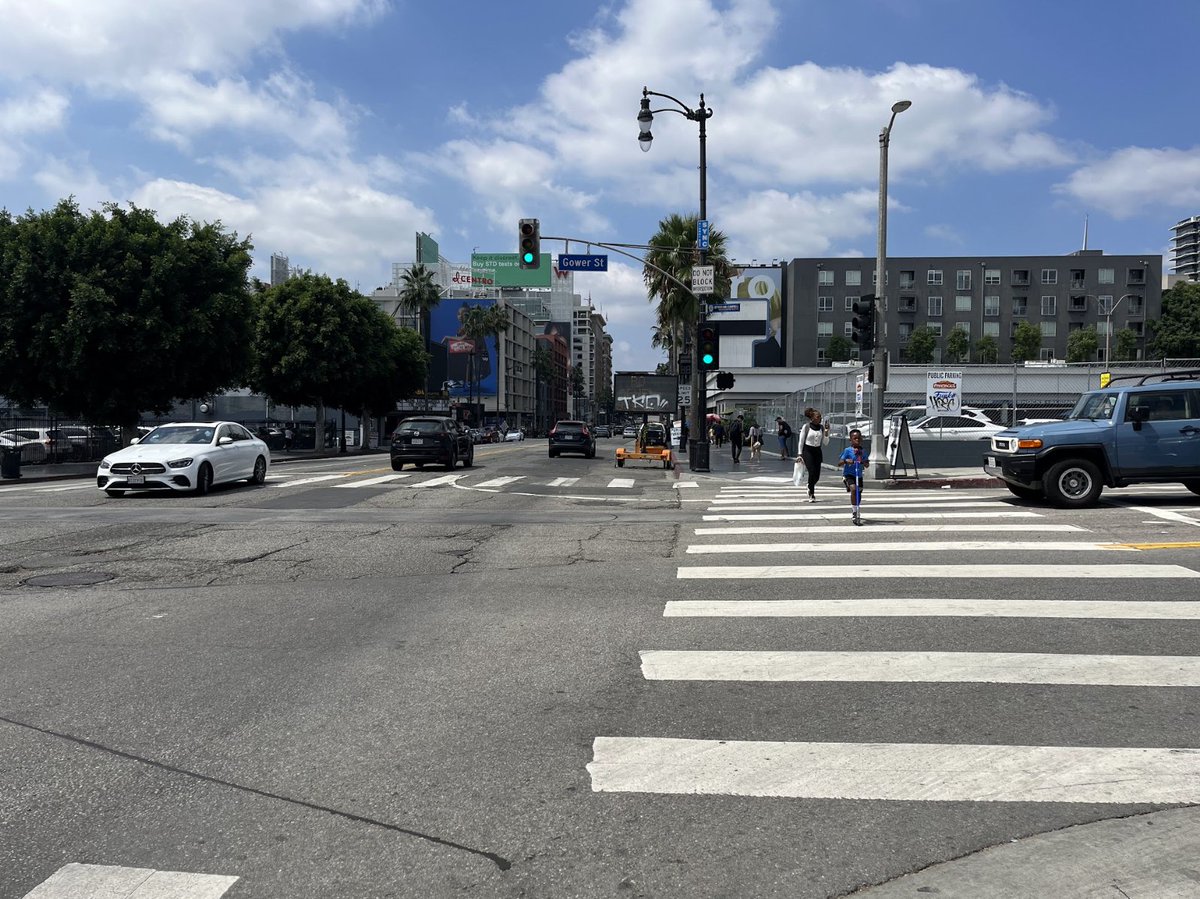 We're biking to improve safety on Hollywood Blvd!

Join us and <a href="/peopleforMJ/">People for Mobility Justice</a> this Saturday, Nov 4, as we ride Hollywood Blvd to improve bicycle safety from Gower St to Lyman Pl.  Register today: ow.ly/wUsu50Q3bQs
📍Location: Sunset/Vermont Metro Station
⏰Time: 10 am - 12pm