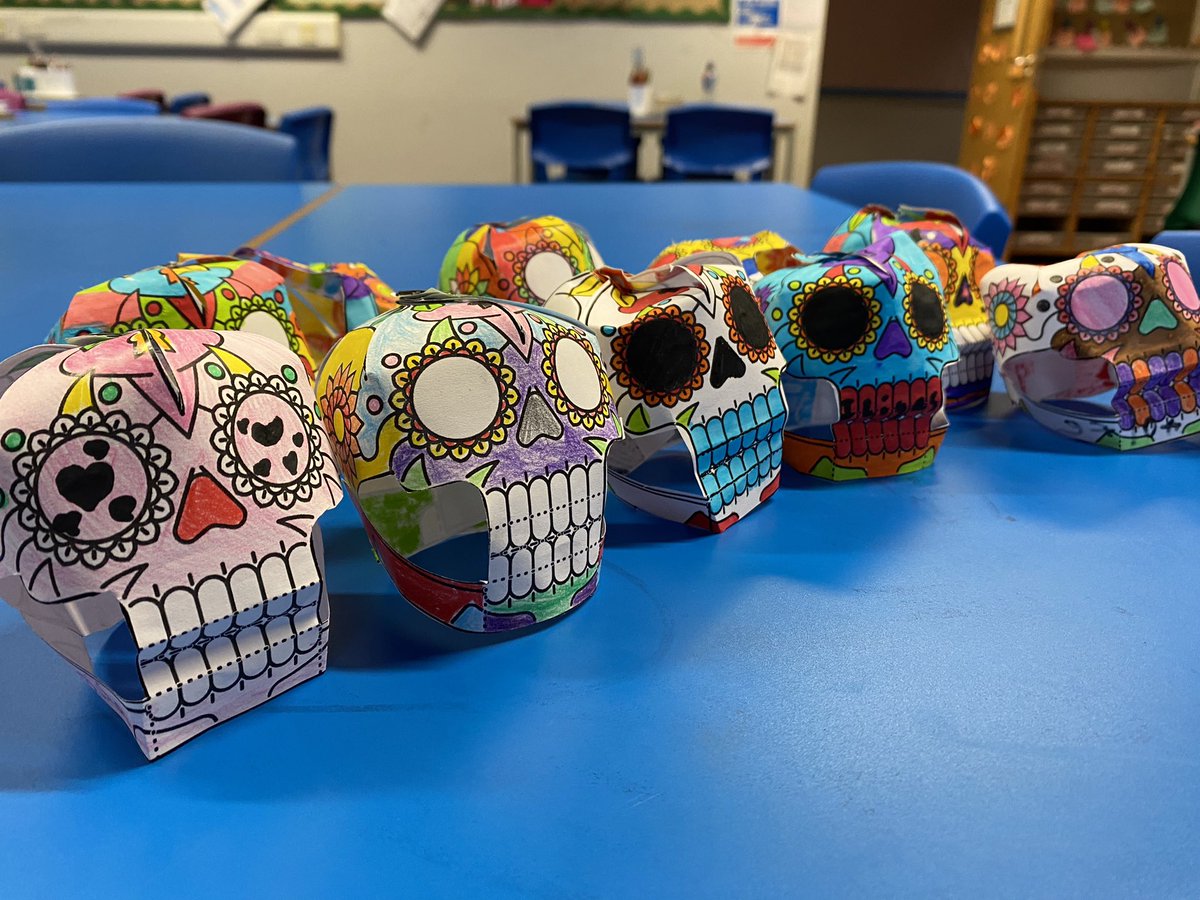 miss_fitzsimons's tweet photo. ¡Feliz Día de Muertos! P5 had a great morning creating 3D calaveras de azúcar (sugar skulls) for Day of the Dead. 

It was a great opportunity to apply our Spanish, artistic and dexterity skills 🎨 https://t.co/2qJ7PtzyXK