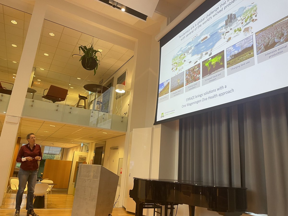 OneHealthEnto's tweet image. Nice kick-off of the #OneHealth talks and drinks seminar series, co-organized by @PEandRC and the ERRAZE program of WUR. Next month (7 dec.): One Health & Citizen Science, with @HuyseTine, @BlomRody and @BBriggeman