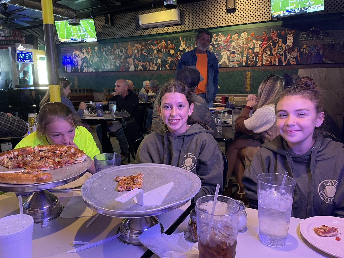 Alma_XCountry's tweet photo. And you know we had to celebrate with some Rocky’s pizza!! https://t.co/nyewaePqP7