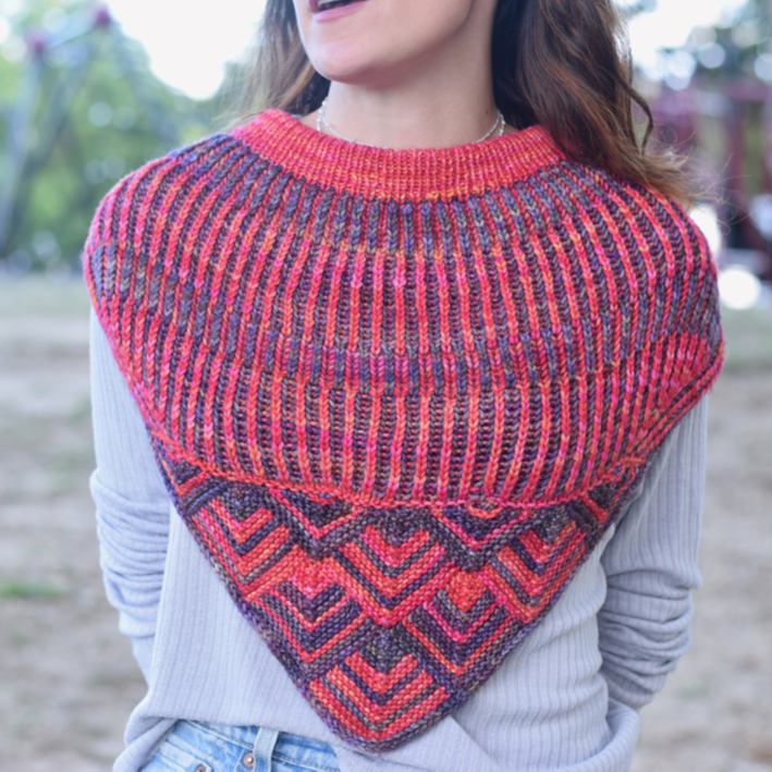 papermoonknits's tweet photo. • ☾ • A little treat a few days late. Not sure if I had more fun knitting this one or wearing these glowing colors now that the weather is a bit cooler. This is Bright Secret, my new bandana-style cowl.

Why fun?
√ the tip is made from modular mitered squares
... https://t.co/Nk2WVgdHxc