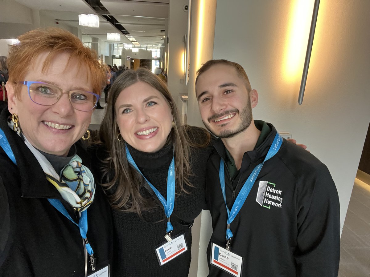 apsona4sfdc's tweet photo. Grateful for the love shown by Kate Carden and Dante LaRocca of @CHNhousing towards Apsona! #NPD23 #Salesforce https://t.co/wW0HlUDlN3