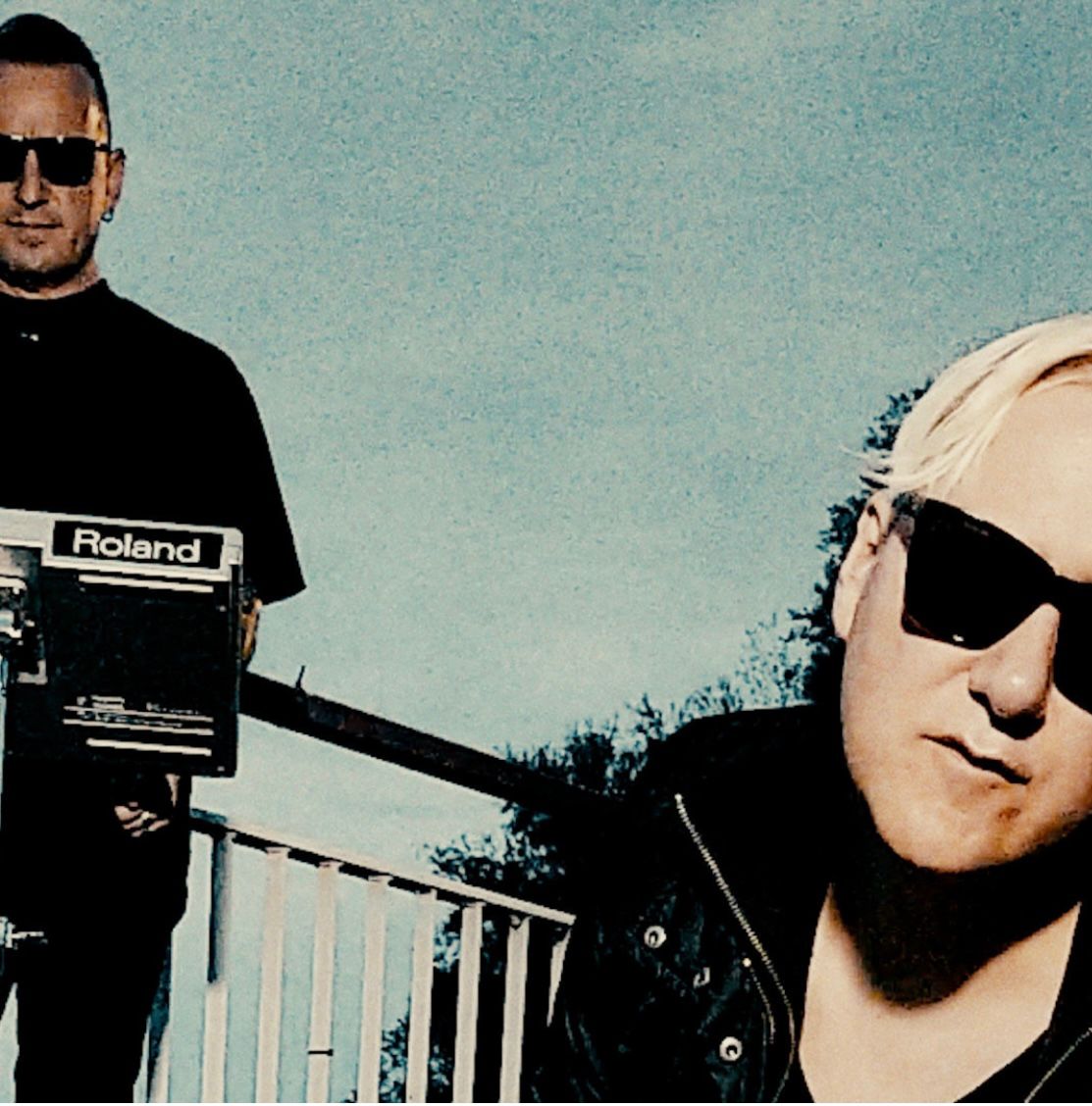 Nabend heute läuft unsere  BEYOND OBSESSION Single KINGS OF ASHES im DAB+ Radio in Sachsen und OSTDEUTSCHLAND, 20 Uhr geht die Sendung DARK RELEASES los. Hier könnt ihr zuhören, wenn ihr Lust habt secondradio.de

#beyondobsession #darkwave #gothic #popmusic #eastgermany