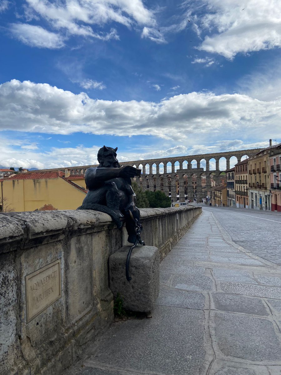 Fuen_97's tweet photo. Segovia 🧳 https://t.co/OX7riUXuAs
