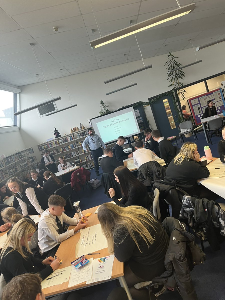 MissHannahDHS's tweet photo. This week a group of our amazing young people @DennyHighSchool completed MVP Ambassador training. They showed maturity and respect throughout. Thank you for all your hard work. Well done MVP team! @mvp_dhs https://t.co/sqiE8oyXzx