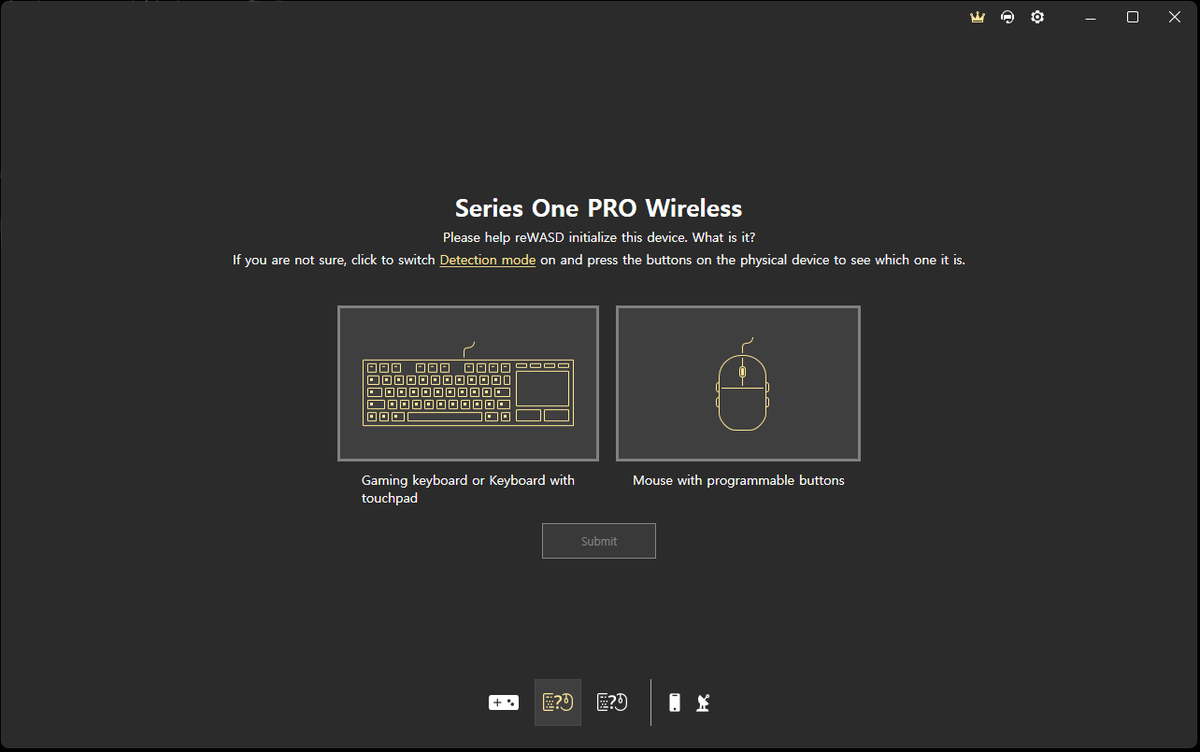 #ApexLegends 
알고 있는 컨버터의 형식적인 기능 및 목적으로는 
입력장치 간의 호환성 등을 높이기 위한 것으로 알고 있음
에임어시라던가 매크로는 사실 부가적인 기능에 불과함
이것만 보면 사실 하나의 툴(Tool)이라고만 생각됨