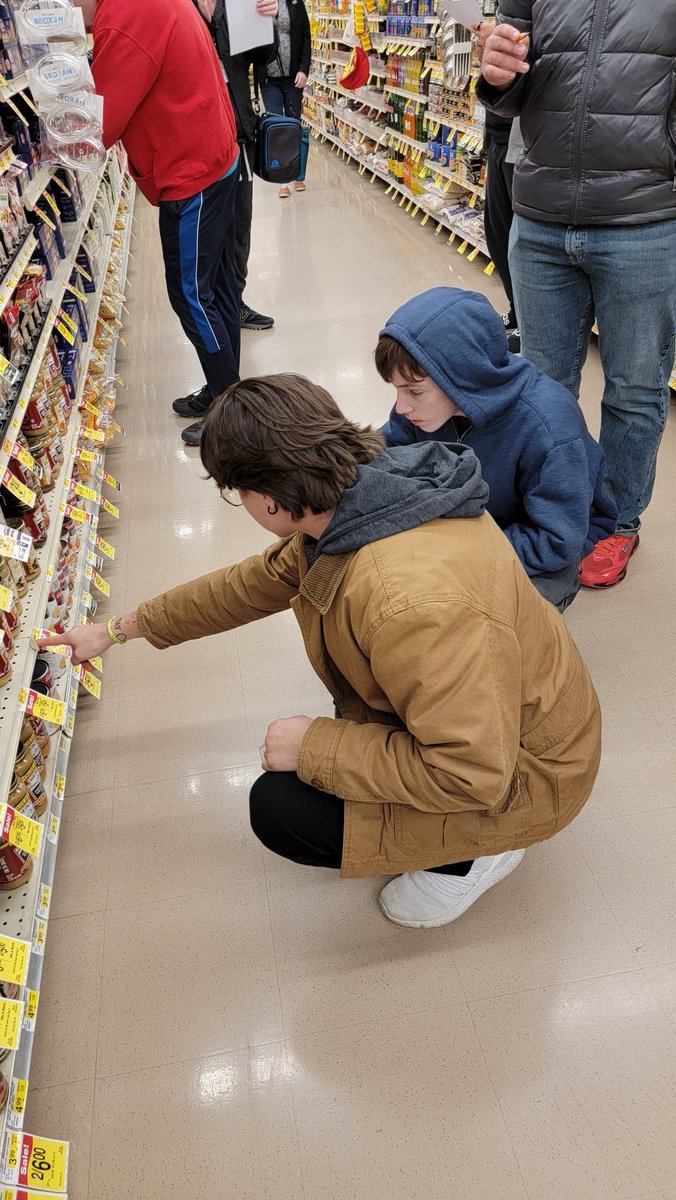 Another successful math field trip to Jewel! We compared brand name and generic Thanksgiving items!