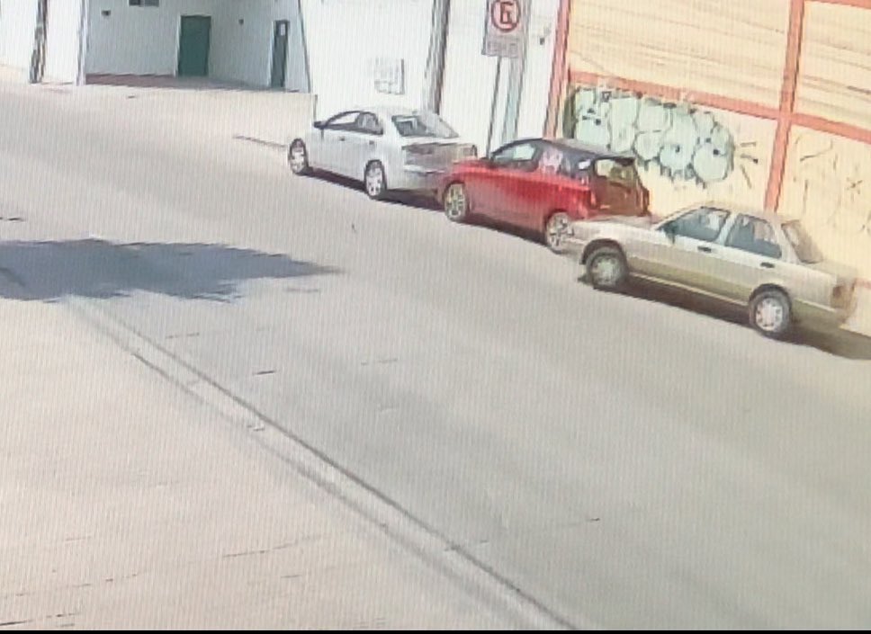 Pupu_Bo_5o's tweet photo. Apoyo me
Robaron mi auto afuera de mi trabajo en z industrial #SLP @laorquestamx @ElUniversal_SLP @SSPCSLP @Vialidad_SLP @slp @pulso_mx https://t.co/yhnj5xz5wS