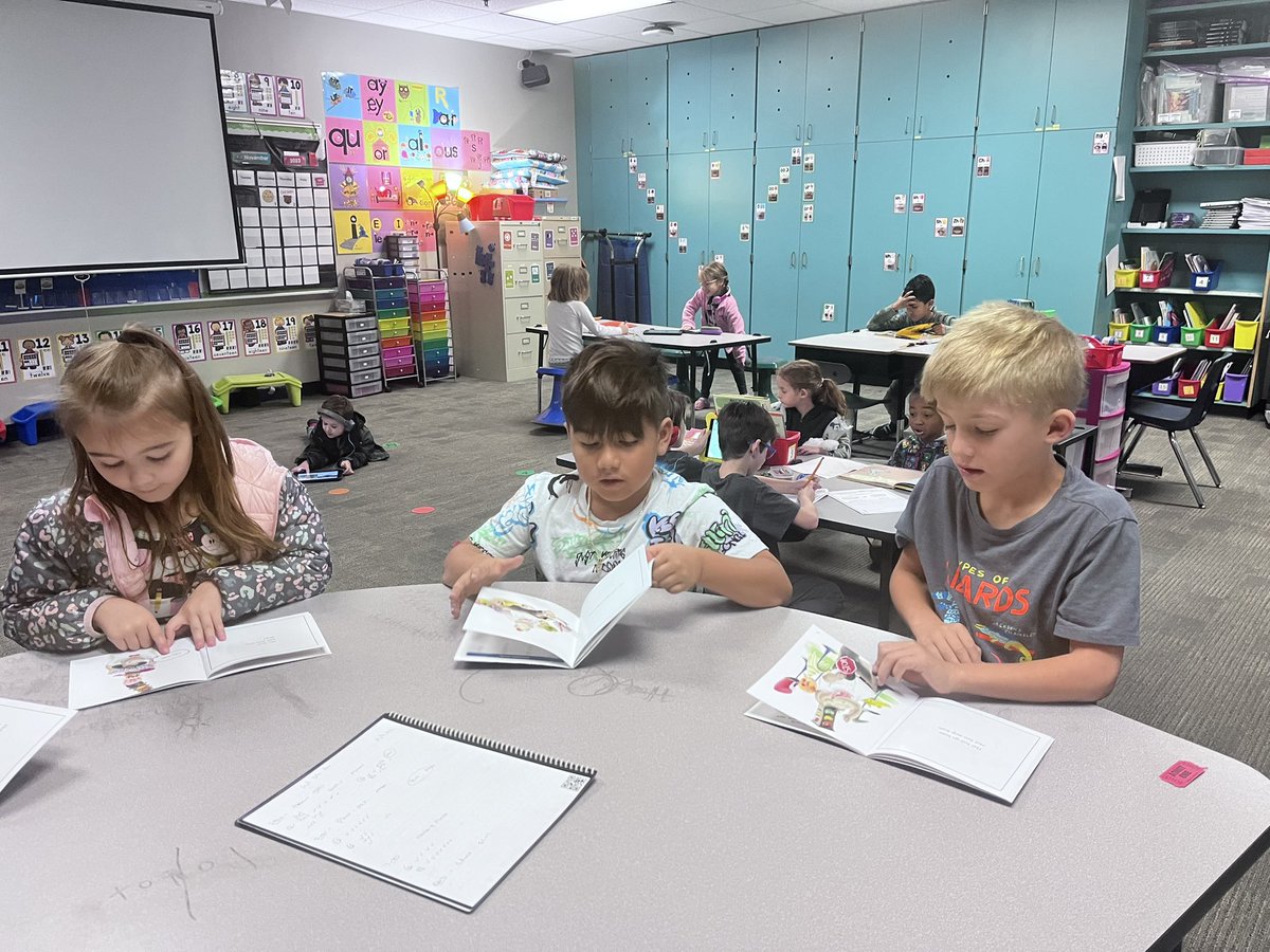 A little bit of word work and then reading our Flyleaf decodable books.  Small groups are where it’s at!   <a href="/HumbleISD_SWE/">Summerwood Elementary</a> <a href="/Humble_ElemELA/">Humble ISD Elementary ELA</a>