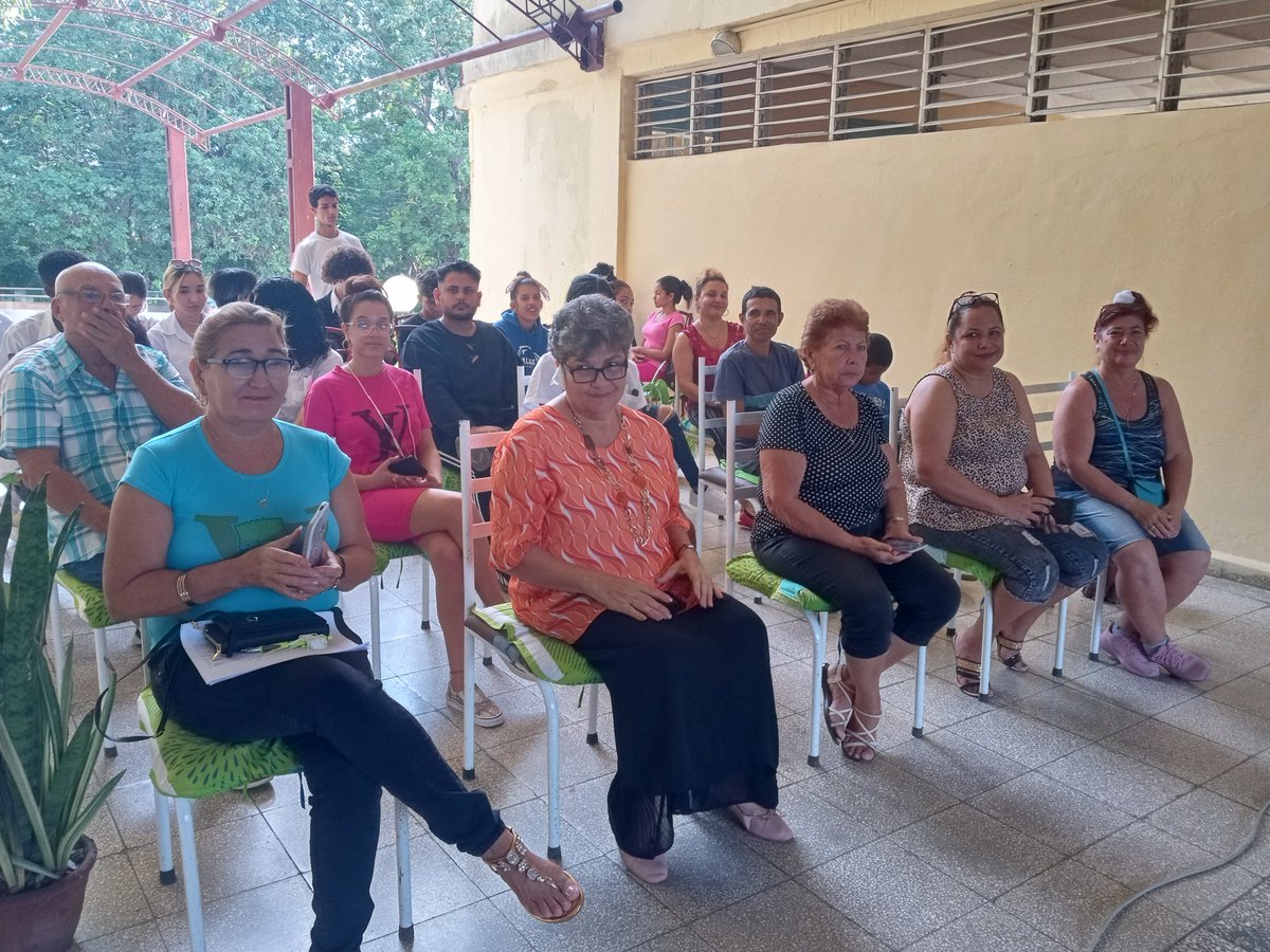 20 de octubre del 2023
Nuestro centro celebró el Día de la Cultura Cubana, con la alegría sostenida por los corazones de estudiantes y profesores; esta se hizo extensiva hasta la Facultad de Ciencias Sociales y Humanísticas de la Universidad de Las Tunas.
#SomosCultura
#arte