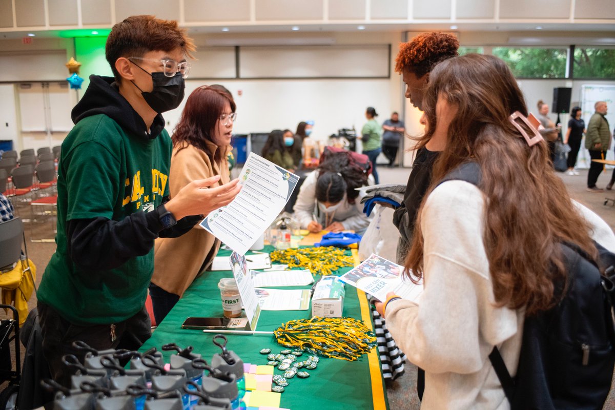 calpolypomona's tweet image. Broncos, get ready for First-Generation College Student Week, happening Nov 6-9! 🎉 

We have tons of in-person and online events planned to celebrate our first-gen students, faculty and staff. #IamFirst #WeAreCPP

Learn more: cpp.edu/studentsuccess…
