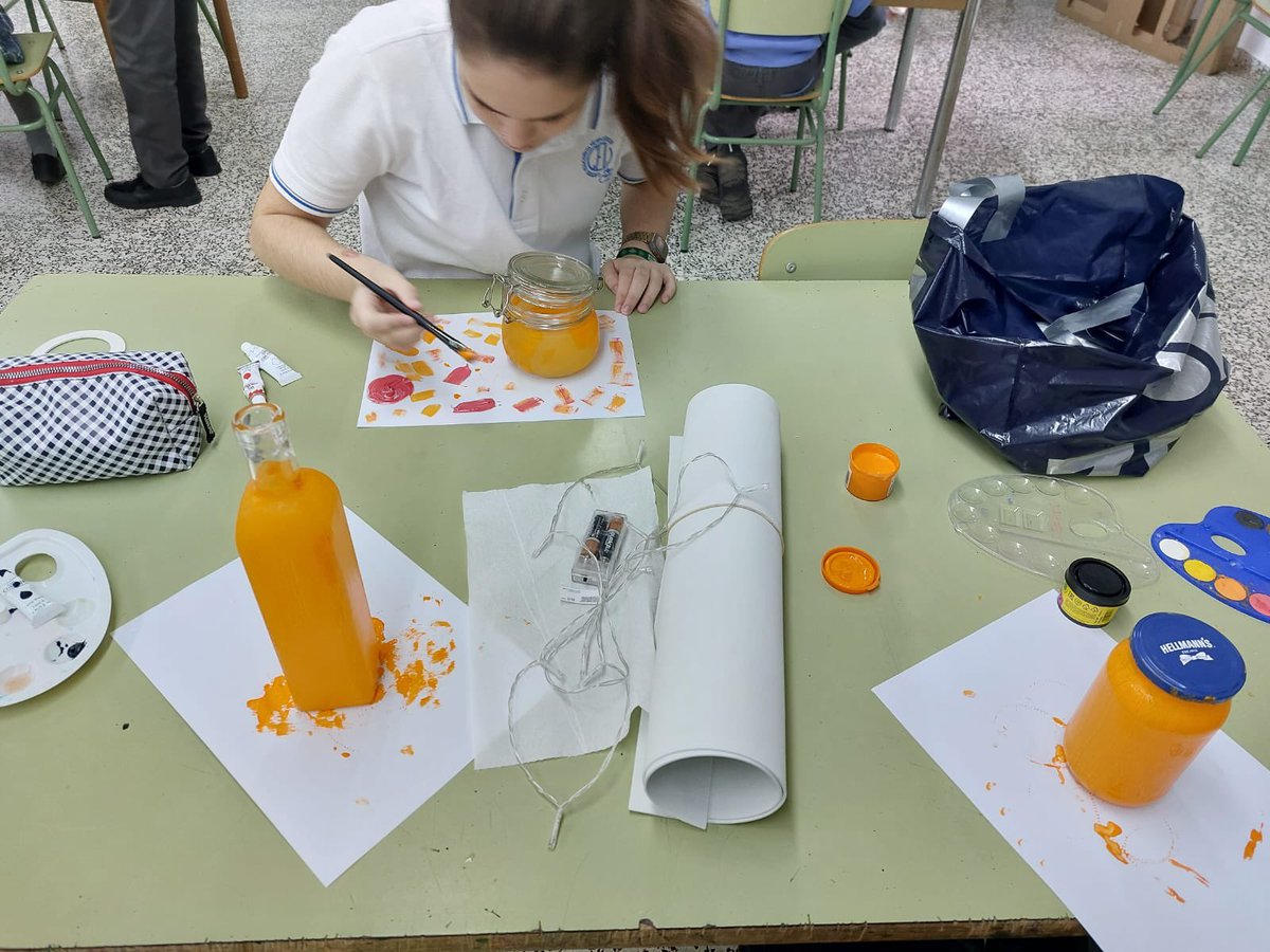 Colegio La Marina tweet media